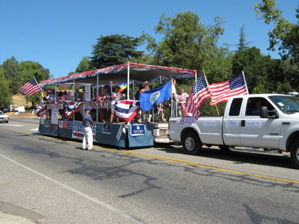 Parade08-8